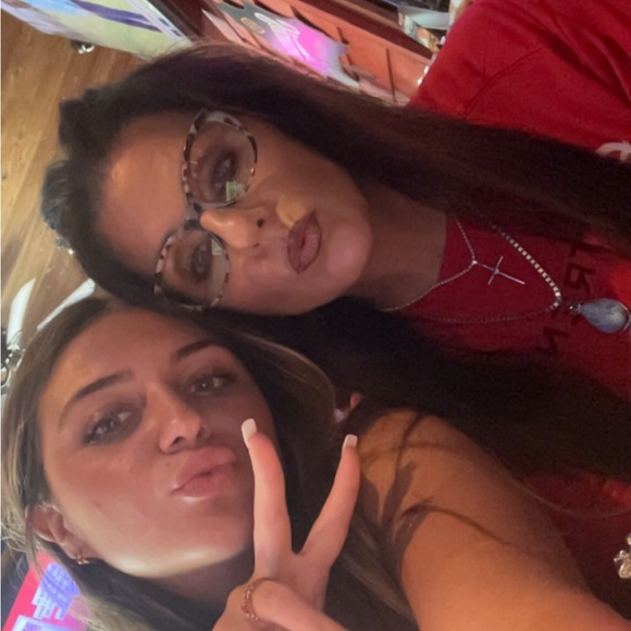 Meet the Posher - Picture 2 of 4